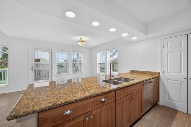 4207 Reeves Drive, Galveston, TX 77554