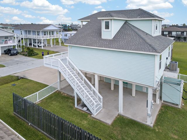 4207 Reeves Drive, Galveston, TX 77554