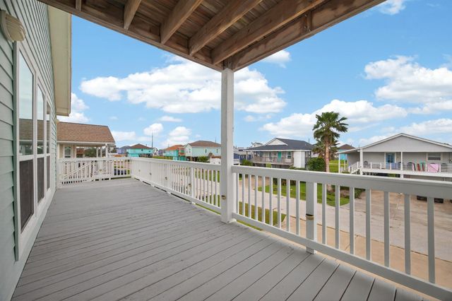 4207 Reeves Drive, Galveston, TX 77554