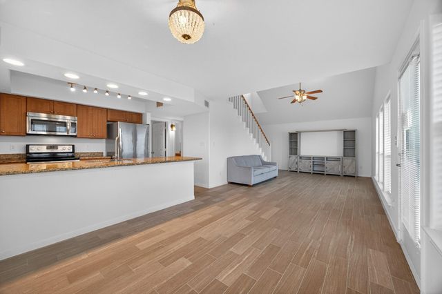 4207 Reeves Drive, Galveston, TX 77554