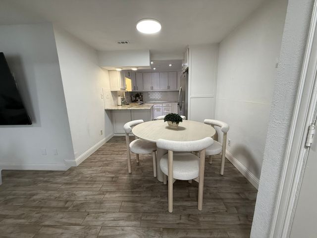 6005 Danbury Lane 102, Dallas, TX 75206