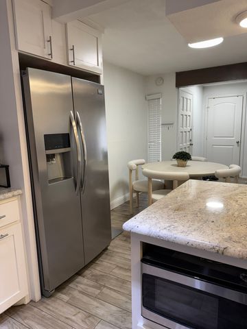 6005 Danbury Lane 102, Dallas, TX 75206