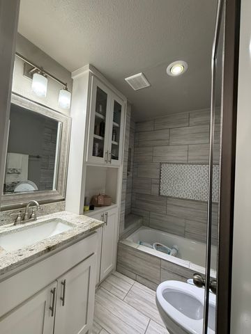 6005 Danbury Lane 102, Dallas, TX 75206