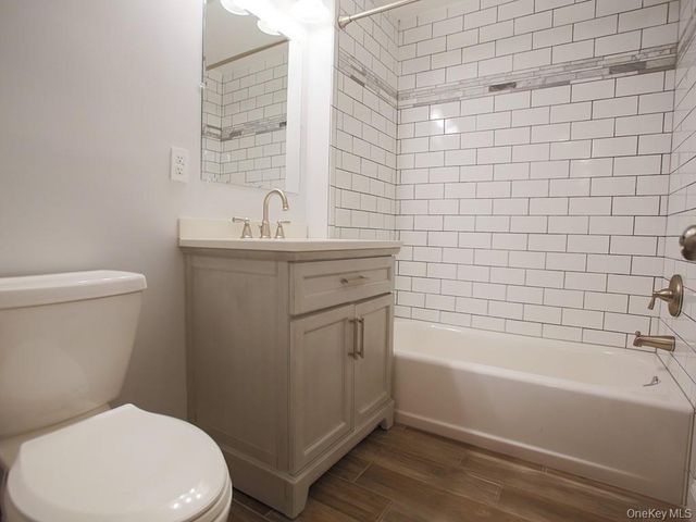 226 Concord Lane, Middletown, NY 10940