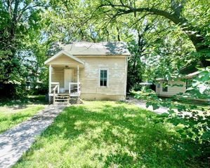 412 Michigan Street, Lawrence, KS 66044