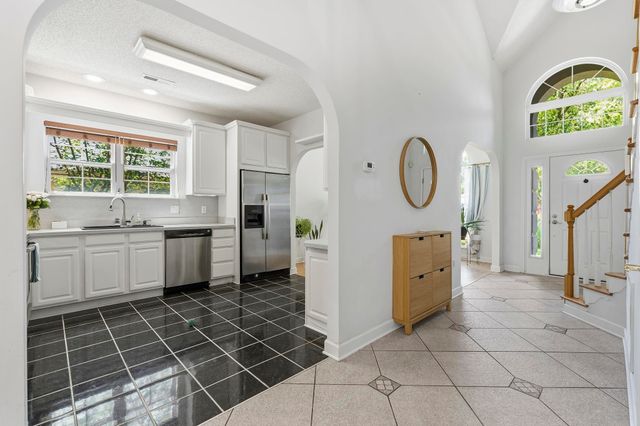 810 Brenda Pl., Myrtle Beach, SC 29577
