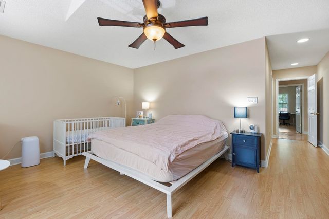 810 Brenda Pl., Myrtle Beach, SC 29577