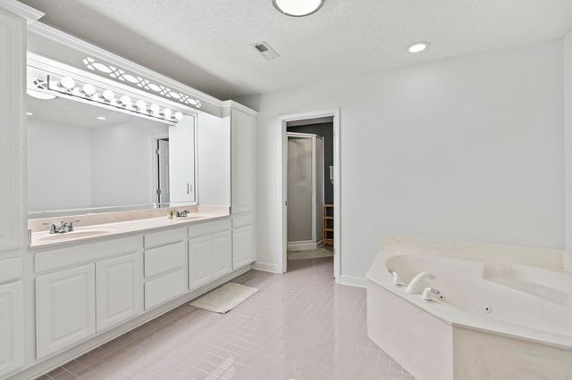 810 Brenda Pl., Myrtle Beach, SC 29577