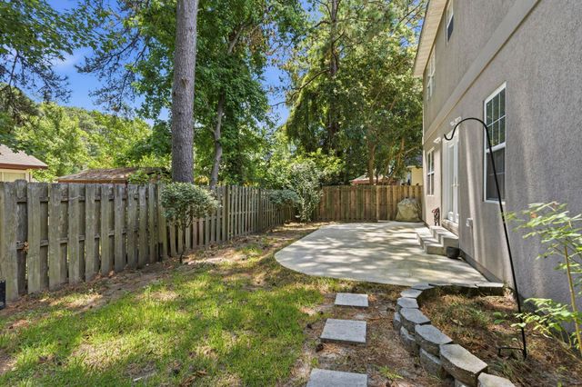 810 Brenda Pl., Myrtle Beach, SC 29577