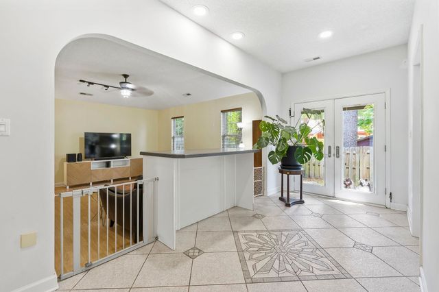 810 Brenda Pl., Myrtle Beach, SC 29577