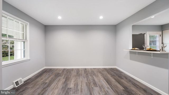 687 BRISTOL, Southampton, PA 18966