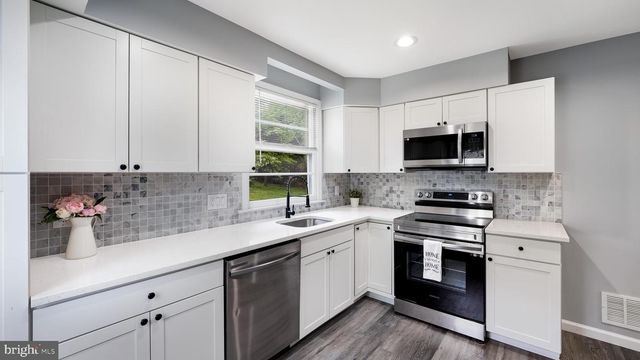 687 BRISTOL, Southampton, PA 18966