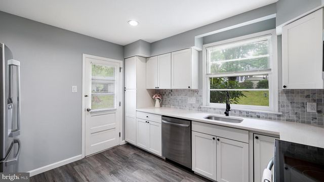 687 BRISTOL, Southampton, PA 18966