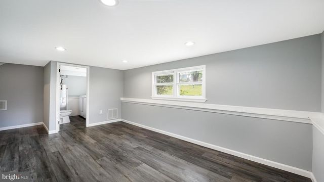 687 BRISTOL, Southampton, PA 18966