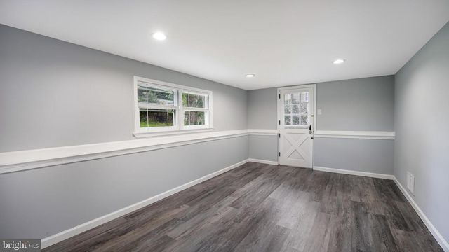 687 BRISTOL, Southampton, PA 18966