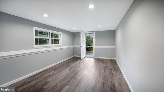 687 BRISTOL, Southampton, PA 18966
