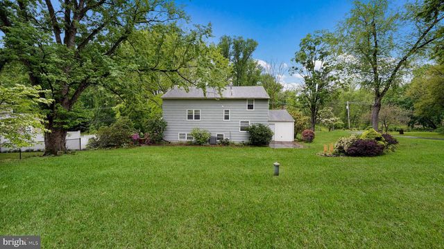 687 BRISTOL, Southampton, PA 18966