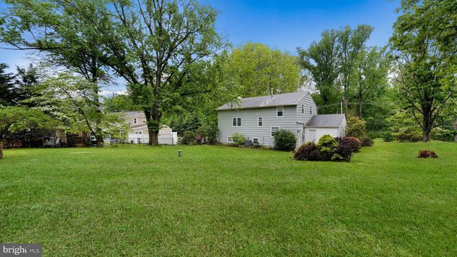 687 BRISTOL, Southampton, PA 18966