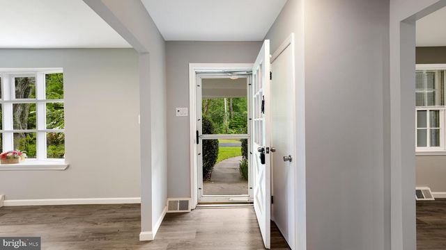 687 BRISTOL, Southampton, PA 18966