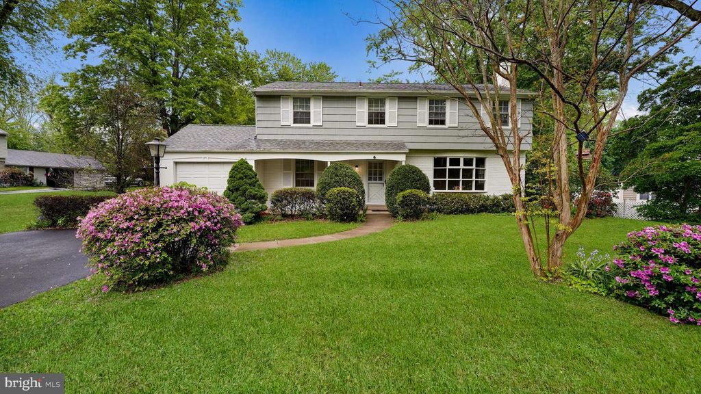 687 BRISTOL, Southampton, PA 18966