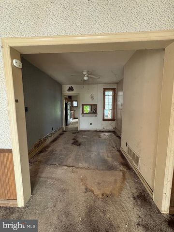 633 YORK ST, York, PA 17403