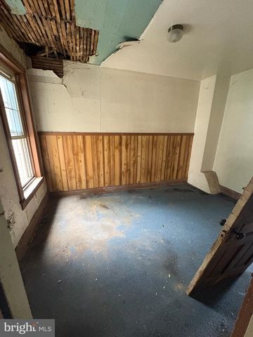 633 YORK ST, York, PA 17403