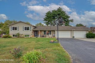 2327 Eau Clair Drive, Maryville, TN 37803