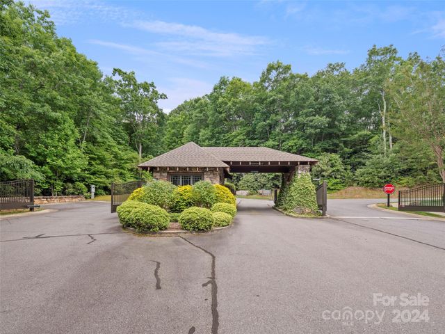 99 Settings Boulevard #3 A-12, Black Mountain, NC 28711