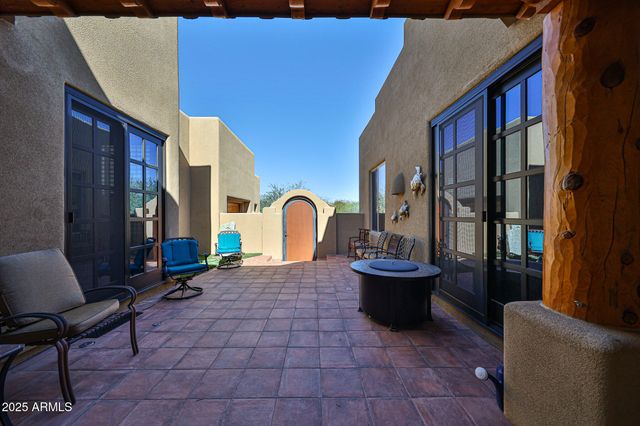 18329 W SANTA ALBERTA Lane, Goodyear, AZ 85338