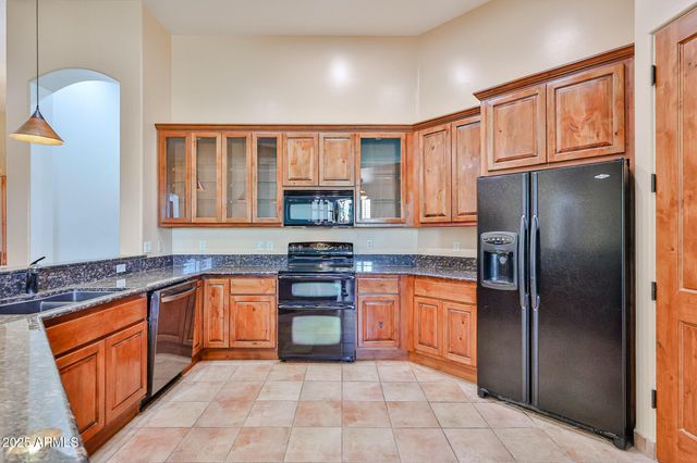 18329 W SANTA ALBERTA Lane, Goodyear, AZ 85338