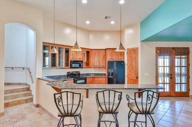 18329 W SANTA ALBERTA Lane, Goodyear, AZ 85338