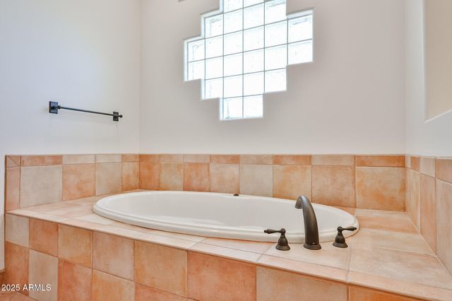 18329 W SANTA ALBERTA Lane, Goodyear, AZ 85338