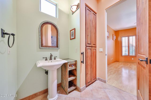 18329 W SANTA ALBERTA Lane, Goodyear, AZ 85338