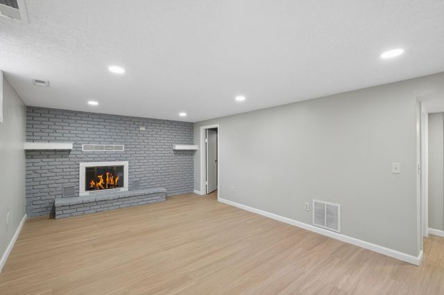 820 7th Avenue E, Shakopee, MN 55379