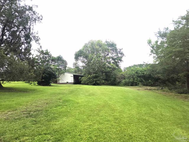 100 Cooper Rd, Cantonment, FL 32533