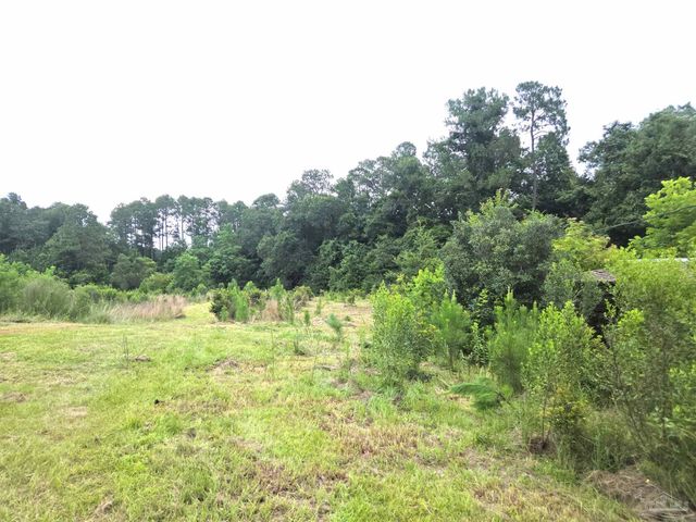 100 Cooper Rd, Cantonment, FL 32533