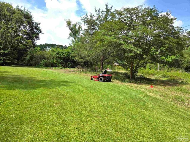 100 Cooper Rd, Cantonment, FL 32533