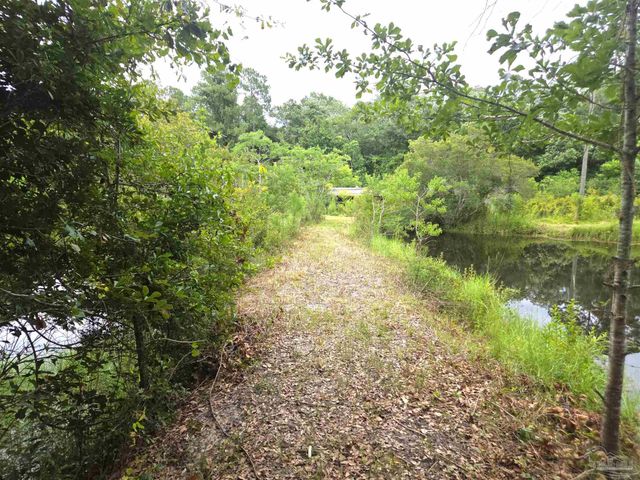 100 Cooper Rd, Cantonment, FL 32533