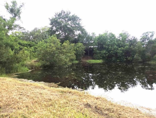 100 Cooper Rd, Cantonment, FL 32533