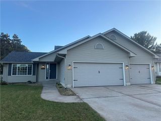 4337 Springfield Drive, Eau Claire, WI 54701