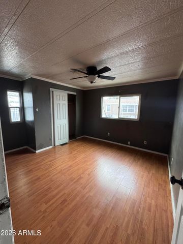 8601 N 71st Avenue 52, Peoria, AZ 85301