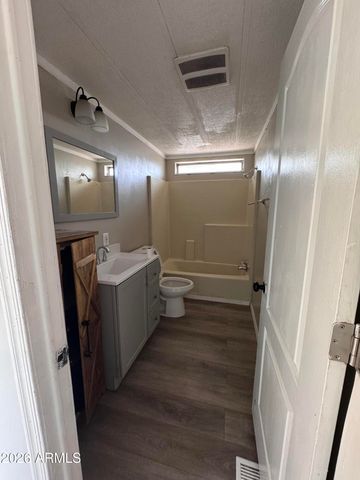 8601 N 71st Avenue 52, Peoria, AZ 85301