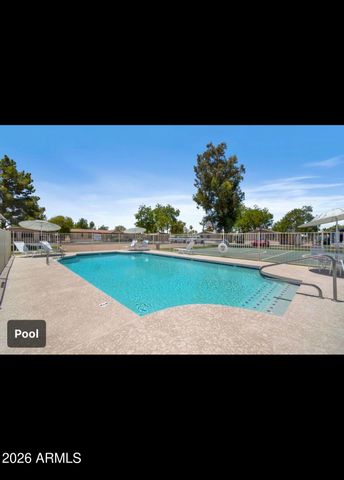 8601 N 71st Avenue 52, Peoria, AZ 85301