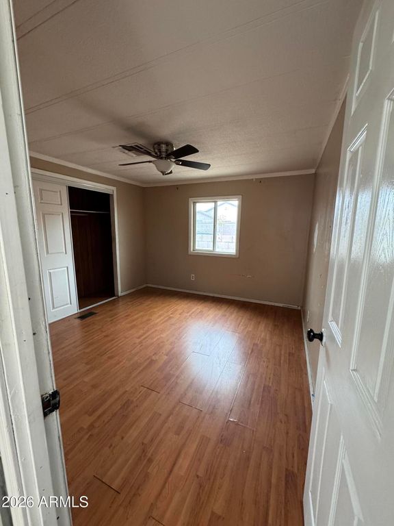Image 13 of property listing at 8601 N 71st Avenue 52, Glendale, AZ 85301