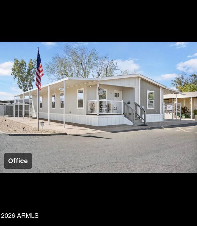 Image 18 of property listing at 8601 N 71st Avenue 52, Glendale, AZ 85301