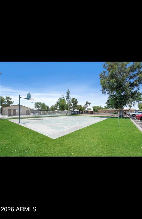Image 22 of property listing at 8601 N 71st Avenue 52, Glendale, AZ 85301