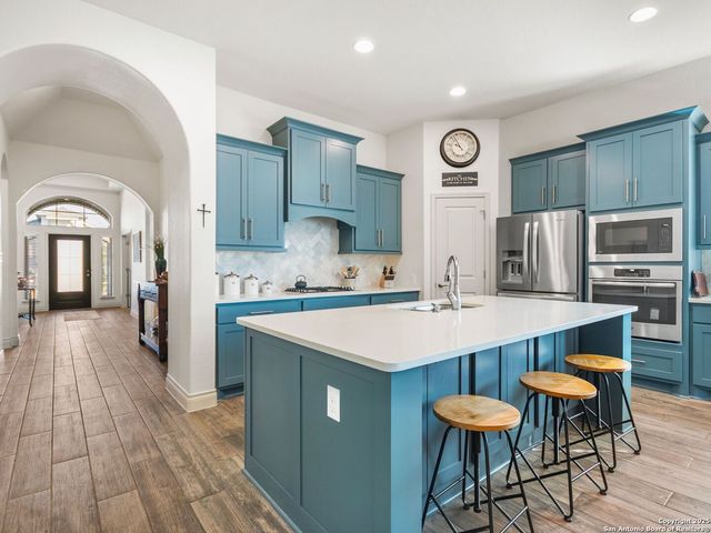 9700 Innes Pl, Boerne, TX 78006