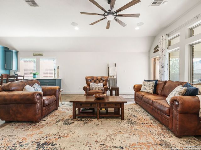 9700 Innes Pl, Boerne, TX 78006