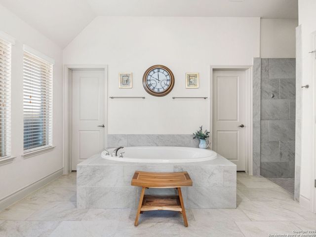 9700 Innes Pl, Boerne, TX 78006