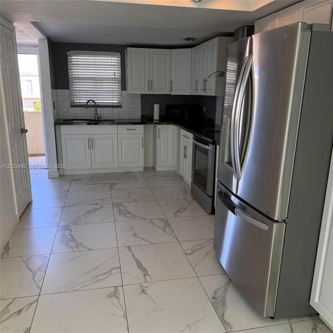 465 Swallow Dr 8, Miami Springs, FL 33166